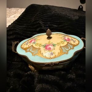 Antique jewelry case